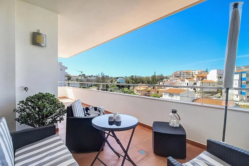 Nieuw Modern Appartement Met Alle Faciliteiten. Lagos